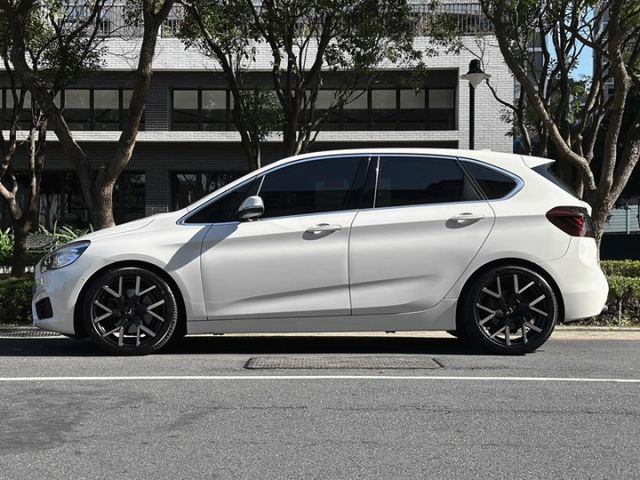 〈花最少預算入主寶馬Active Tourer〉總代理220i/原鈑件/全景天窗/HK音響/摸門/CarPlay/電尾門  第3張相片