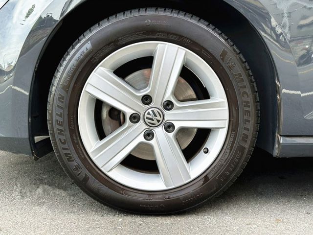 〈低預算入手熱門掀背小鋼砲〉七代特殊灰1.4TSI/一手認證車/原版件/里程保證/LED日行燈/定速/恆溫/多媒體影音  第19張相片