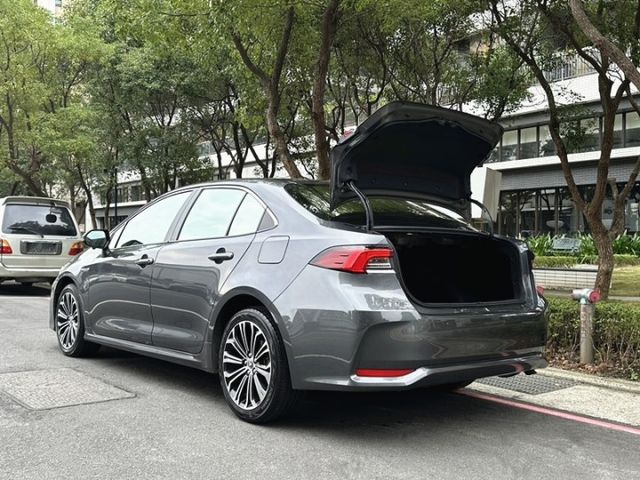 〈油電旗艦版〉23年領牌/自用一手原版件/原廠保養/原廠保固/LED頭燈/數位儀表/跟車/抬顯/盲點/電動椅/環景/影音  第20張相片