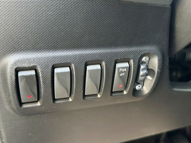 〈最安全的都市精靈〉一手女用認證車/獨特四座掀背吸睛款/低稅金制霸/市區停車便利/定速/恆溫/循跡/模式切換/市面稀有  第10張相片