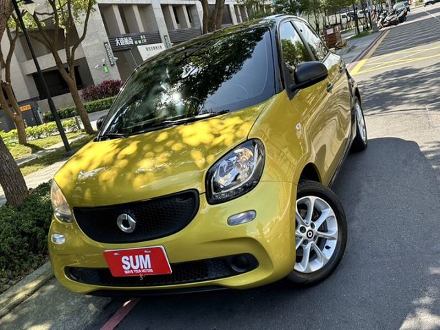 〈最安全的都市精靈〉一手女用認證車/獨特四座掀背吸睛款/低稅金制霸/市區停車便利/定速/恆溫/循跡/模式切換/市面稀有  第19張相片