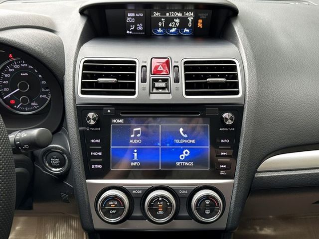 〈低里程頂級五門掀背鯊〉一手車原鈑件/摸門/一鍵啟動/定速/日行燈/HID自動頭燈/雨滴感應/分區溫控/循跡/AWD  第10張相片