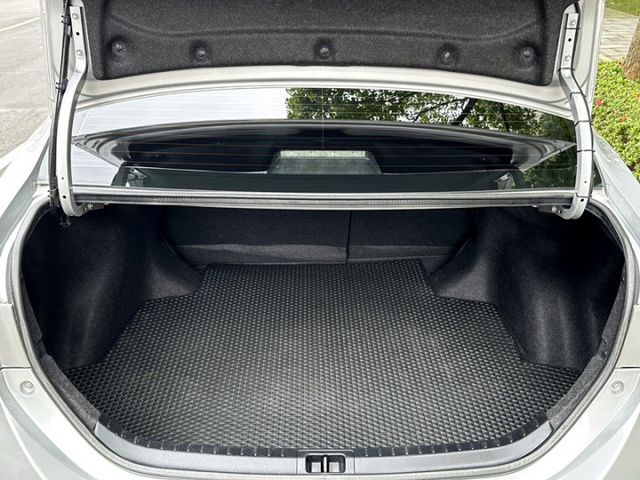 〈國民代步車銷售冠軍〉經典款/認證/原版件/定速/恆溫/安卓機/CarPlay/前雷達/省油又省稅/分期低月繳/全省保固  第16張相片