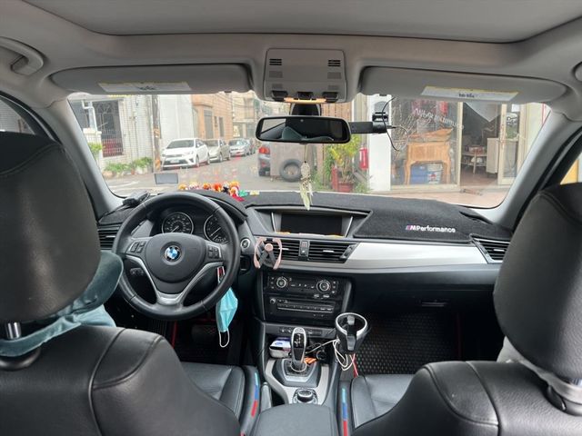 BMW X1 白  第4張相片