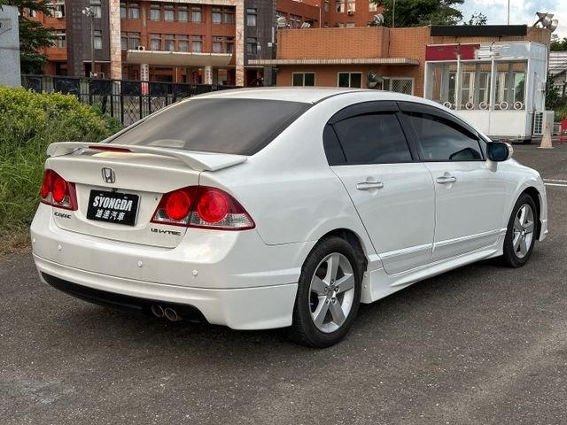 追風神車永遠風行的K12.原鈑件.天窗.換檔快撥片.恆溫.倒車顯影.多元影音.氣氛讚車況優.舒適又好開.我就是目光焦點!  第18張相片