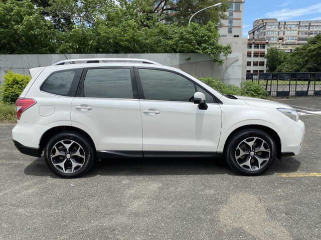 XT-P新車136萬.4WD頂配.水平對臥2.0渦輪.240P大馬力.全景天窗.IKEY免鑰.雙區恆溫.加熱椅.保證實錶  第2張相片