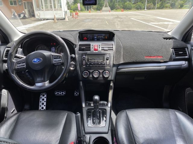 XT-P新車136萬.4WD頂配.水平對臥2.0渦輪.240P大馬力.全景天窗.IKEY免鑰.雙區恆溫.加熱椅.保證實錶  第6張相片