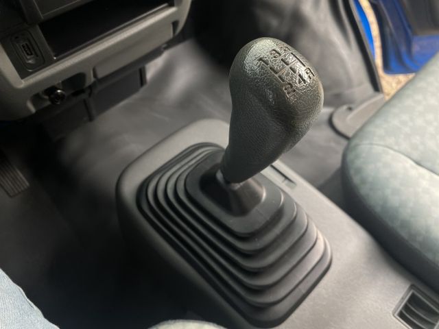 一手車.原漆原鈑件.才跑3萬.一年跑不到5千公里.車況超讚.整車很新.挑戰里程數最少.售價賣最便宜.有冷氣.有倒車顯影!  第16張相片