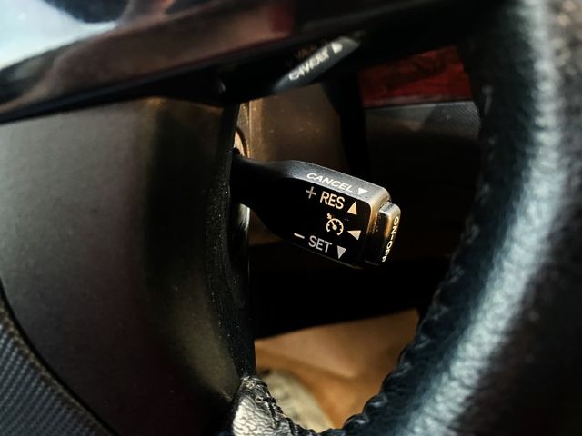 最舒服的七人座.頂級豪華版.天窗.定速.影音.雙電滑門.電尾門.第二排航空座椅.第三排電動座椅.旅遊車宿.商務都適合  第7張相片