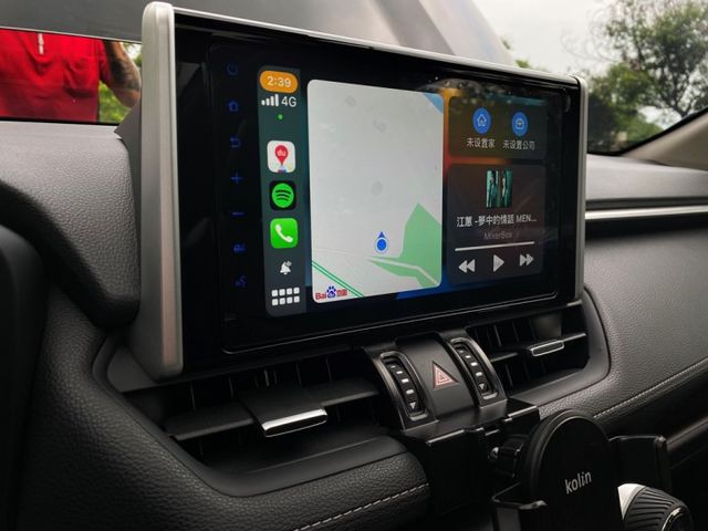用最好的車況挑戰網路最低價.新20年RAV4旗艦版4WD.全景天窗. 環景.通風座椅.摸門.影音.Carplay.電尾門  第9張相片