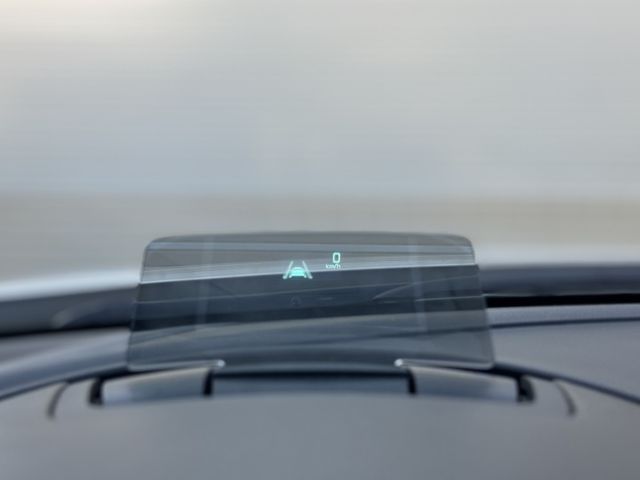 最帥天窗頂級版.原鈑件.I-KEY.快撥片.盲點.車道偏離.雙區恆溫.倒顯.導航.Bose音響.雙電椅.摸門.後座可倒平  第6張相片