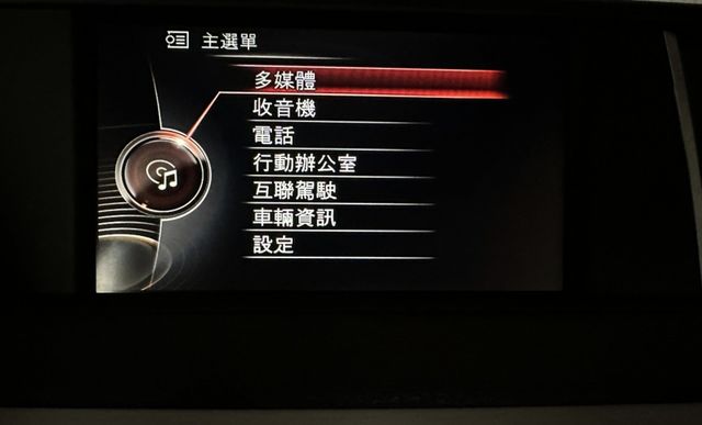 大空間大氣派.I-KEY.定速.快撥片.雙電動皮椅.TCS.緩降坡輔助.雙區恆溫.倒顯.影音.充電盤.電尾門.後座可平整  第7張相片