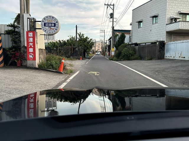 路上的王者.原鈑件.全程原廠保養.天窗.快撥片.雙記憶通風電椅.跟車.偏離.換道.急煞.導航.環景.HUD.電後蓋.超新  第11張相片