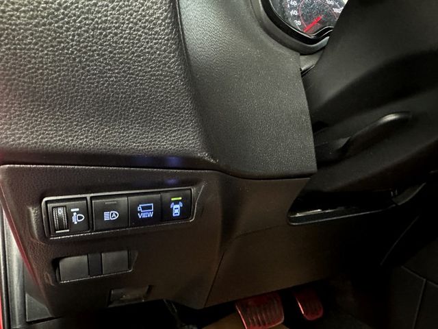 正22年式.特仕GR版.一手女用.全車原鈑原漆.定速.偏離.ACC跟車.急煞.環景.導航.多元新影音.HUD.勁速SUV  第6張相片