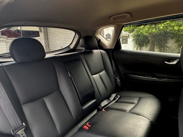 最搶手五門 旗艦款 I-KEY 定速 雙區恆溫 導航 倒車顯影 多元影音 前後出風口 後座分離倒覆 上班渡假到處任遨遊!  第19張相片