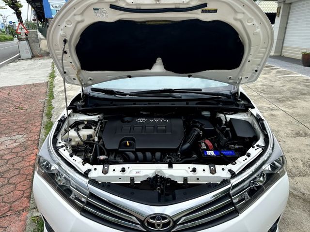 原鈑件好車 豪華型 I-KEY 恆溫 定速 TCS防滑 導航 倒車顯影 多元影音 後座分離倒覆 俐落操控感 好開又好養  第3張相片