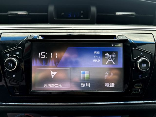 原鈑件好車 豪華型 I-KEY 恆溫 定速 TCS防滑 導航 倒車顯影 多元影音 後座分離倒覆 俐落操控感 好開又好養  第8張相片