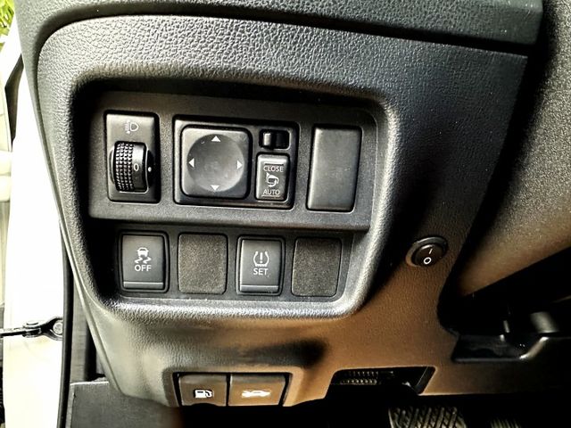 英式風味跑旅車 I-KEY 定速 恆溫 雙前電熱椅 導航 倒車顯影 HUD抬顯 後座可分離倒覆 雙色內裝 品味直接拉滿!  第5張相片