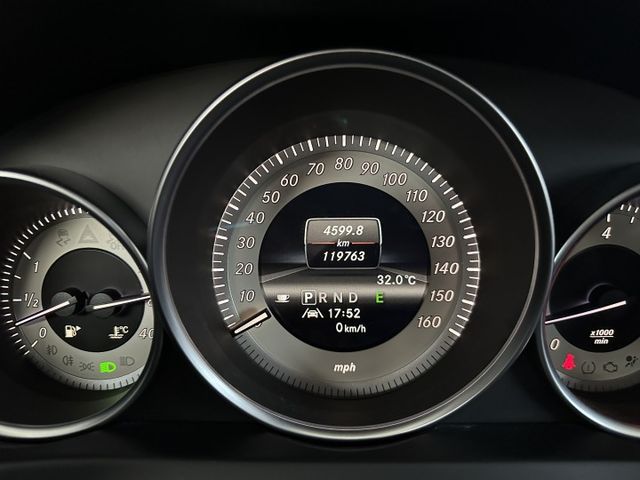 天窗頂級 大包 全套4摸門 I-KEY 定速 雙電椅 盲點 置中 前後影像 導航 影音 高級音響 酷帥轎跑車 超高質感  第3張相片