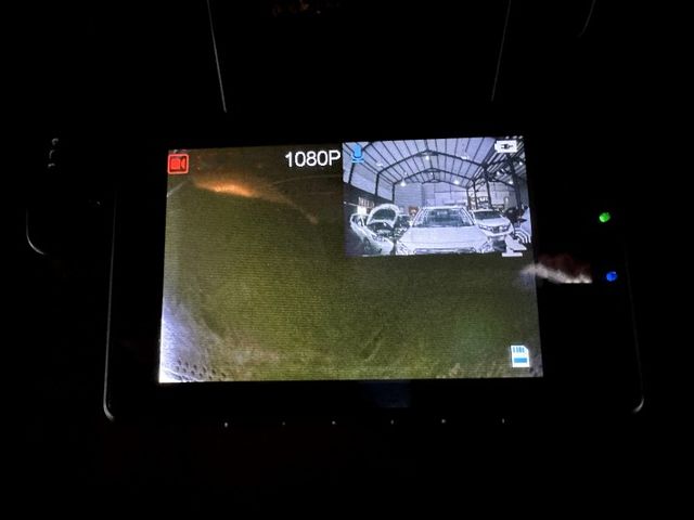 天窗頂級 大包 全套4摸門 I-KEY 定速 雙電椅 盲點 置中 前後影像 導航 影音 高級音響 酷帥轎跑車 超高質感  第11張相片