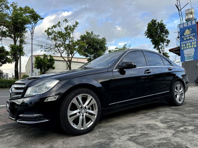 天窗頂級 大包 全套4摸門 I-KEY 定速 雙電椅 盲點 置中 前後影像 導航 影音 高級音響 酷帥轎跑車 超高質感  第20張相片