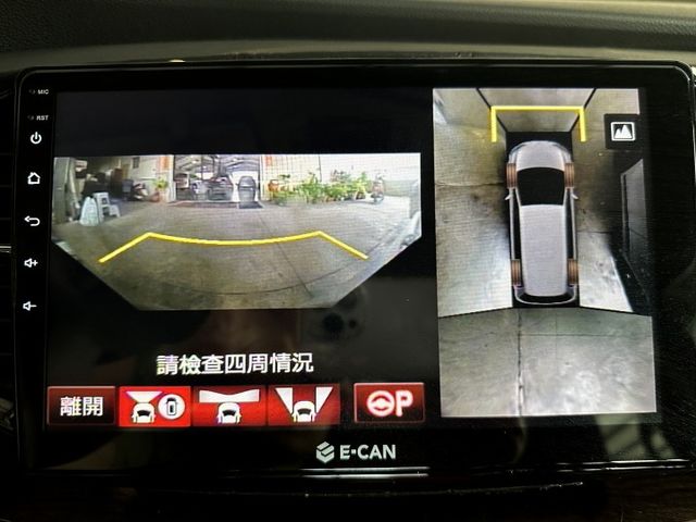 頂級七人座 天窗 I-KEY 三區恆溫 換道 盲點 斜坡輔助 電椅 電滑門 導航 環景 多元影音 腳靠 後排可調整變化!  第9張相片