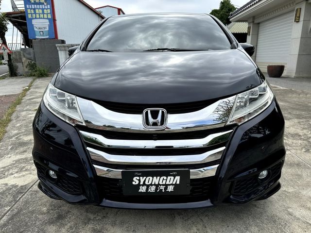 頂級七人座 天窗 I-KEY 三區恆溫 換道 盲點 斜坡輔助 電椅 電滑門 導航 環景 多元影音 腳靠 後排可調整變化!  第17張相片