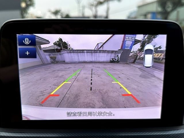 原鈑件 渦輪 I-KEY摸門 快撥片 電椅腰靠 偏離 ACC全速域跟車 急煞 HUD 導航 倒顯 B&O音響 運動轎旅  第9張相片