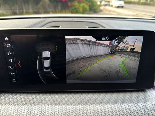 M版 530I 天窗 撥片 陡坡 偏離 換道 氣氛燈 充電盤 HK音響 4輪剛換新 19吋M版鋁圈  第15張相片