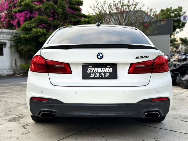 M版 530I 天窗 撥片 陡坡 偏離 換道 氣氛燈 充電盤 HK音響 4輪剛換新 19吋M版鋁圈  第17張相片