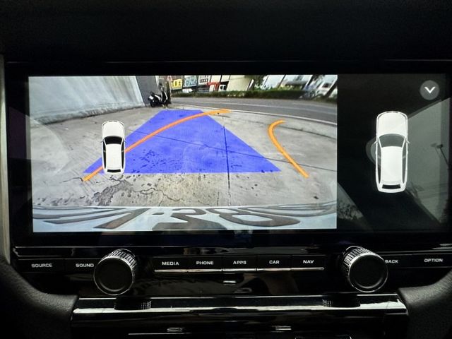 MACAN S Diesel 4WD 快撥片 雙記憶電椅 腿拖 HID主動轉向頭燈 電動尾門 21吋圈 體驗操控多模式  第8張相片