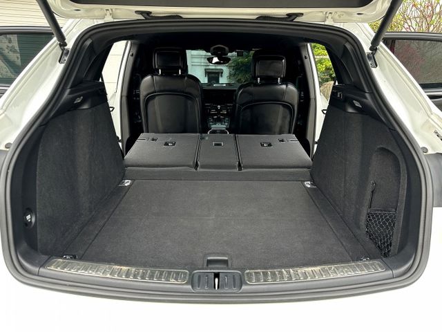 MACAN S Diesel 4WD 快撥片 雙記憶電椅 腿拖 HID主動轉向頭燈 電動尾門 21吋圈 體驗操控多模式  第16張相片