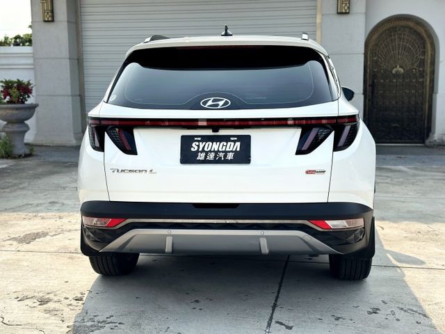 GLT-C頂級 油電休旅 全景天窗 雙冷熱通風電動椅 腰靠 ACC 偏離 盲點 換道 環景 急煞 電尾門 CARPLAY  第14張相片