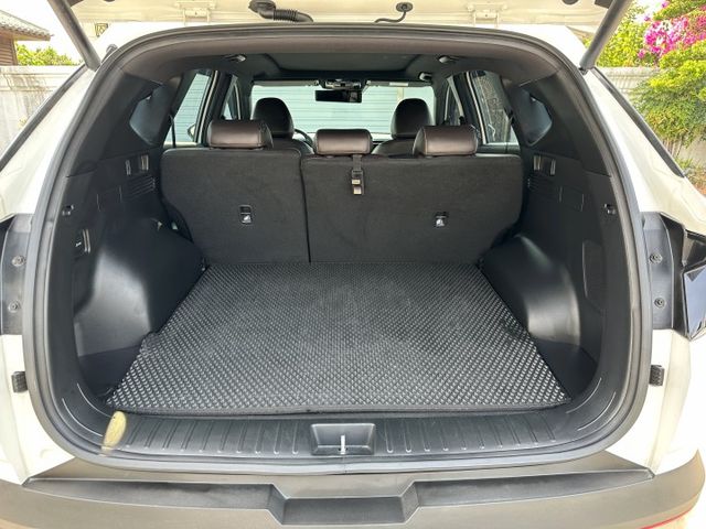 GLT-C頂級 油電休旅 全景天窗 雙冷熱通風電動椅 腰靠 ACC 偏離 盲點 換道 環景 急煞 電尾門 CARPLAY  第15張相片