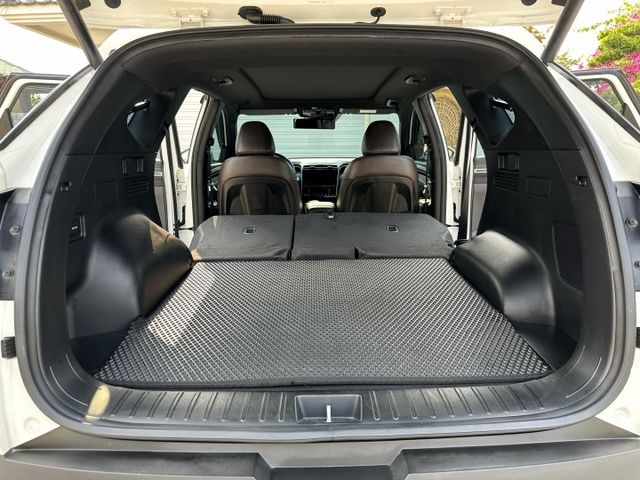 GLT-C頂級 油電休旅 全景天窗 雙冷熱通風電動椅 腰靠 ACC 偏離 盲點 換道 環景 急煞 電尾門 CARPLAY  第17張相片