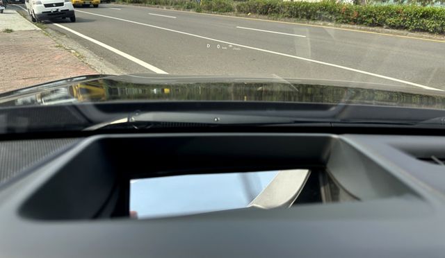 一手女用 原鈑原漆 七年保固 雙電椅 ACC跟車 偏離 盲點 換道 車道維持 急煞 電動後蓋 HUD 導航影音 省油休旅  第9張相片