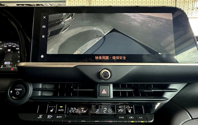 一手女用 原鈑原漆 七年保固 雙電椅 ACC跟車 偏離 盲點 換道 車道維持 急煞 電動後蓋 HUD 導航影音 省油休旅  第14張相片