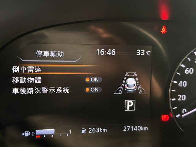 23年式 新大改款 旗艦頂級 快控鍵 盲點 ACC全速域跟車 環景 前後影像 手機互聯 車頂架 後座分離倒覆 年跑八千多  第17張相片