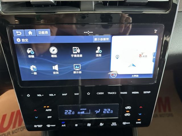 GLT-C頂級 油電渦輪休旅 BOSE音響 全景天窗 雙冷熱通風電動椅 ACC 盲點 環景 電尾門 CARPLAY  第9張相片