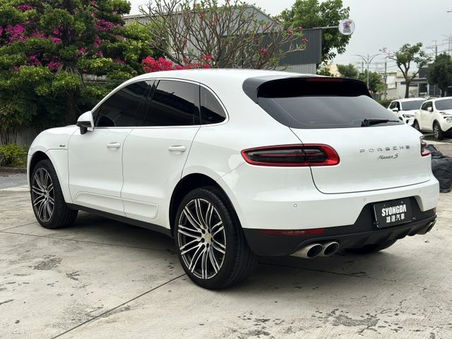 MACAN S Diesel 4WD 快撥片 雙記憶電椅 腿拖 HID主動轉向頭燈 電動尾門 21吋圈 體驗操控多模式  第2張相片