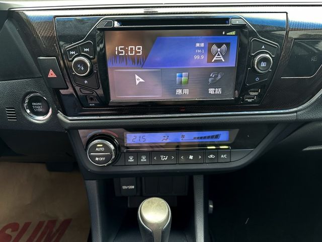 原鈑件好車 豪華型 I-KEY 恆溫 定速 TCS防滑 導航 倒車顯影 多元影音 後座分離倒覆 俐落操控感 好開又好養  第13張相片
