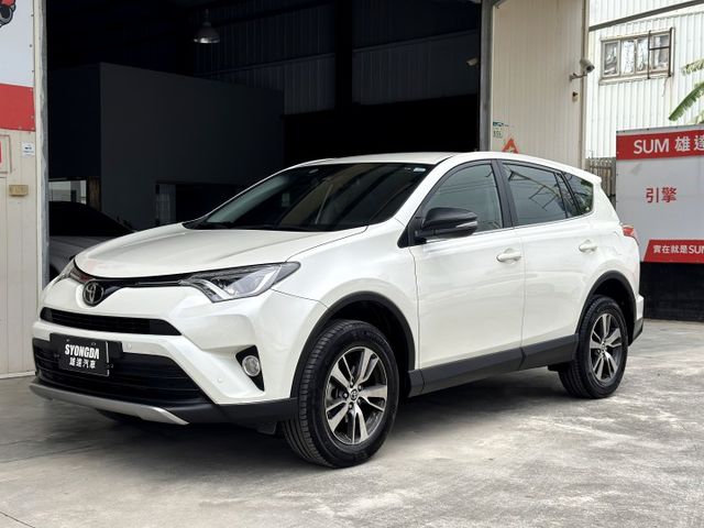 尊爵休旅 原鈑原漆 I-KEY 摸門 盲點 偏離 ACC跟車 斜坡 前後雷達 LED頭燈 HUD抬顯 導航 倒顯 影音  第3張相片