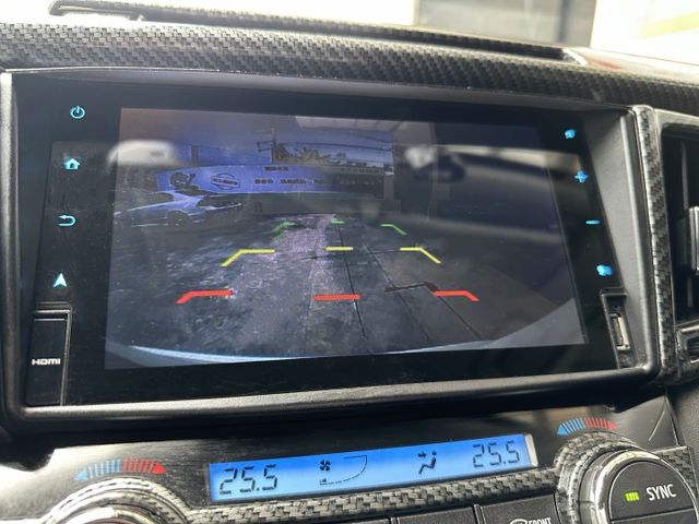 尊爵休旅 原鈑原漆 I-KEY 摸門 盲點 偏離 ACC跟車 斜坡 前後雷達 LED頭燈 HUD抬顯 導航 倒顯 影音  第14張相片
