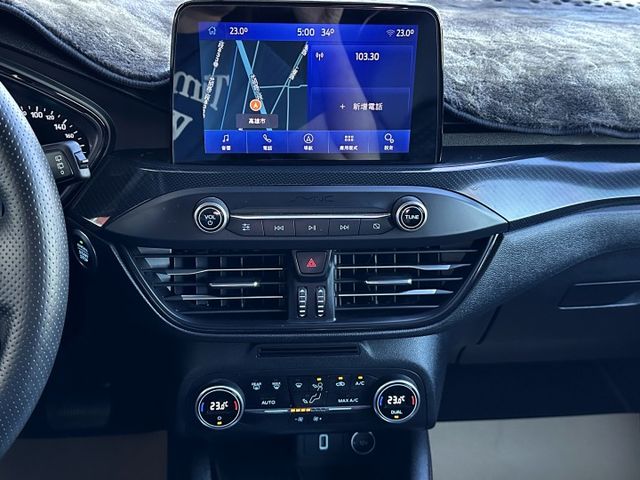ST-LINE 原鈑認證 渦輪 I-KEY 快撥片 換道 置中 ACC跟車 急煞 HUD 倒車顯影 雙區恆溫 BO音響  第9張相片
