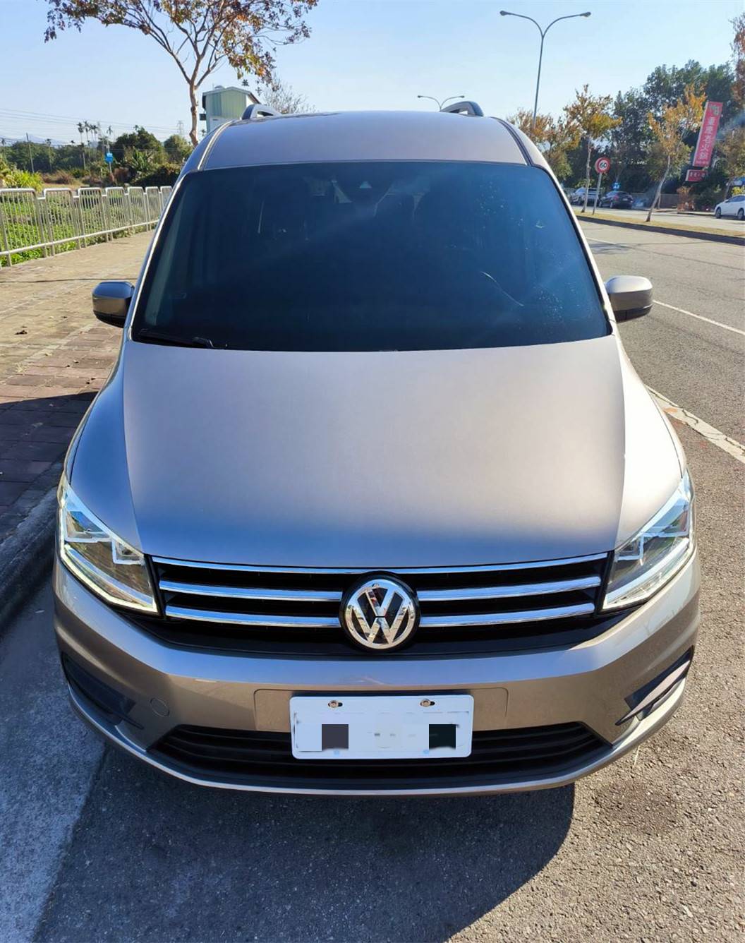 2020年Caddy Max 2.0柴油正7人座. ACC跟車.車道偏移.自動緊急煞車 原廠4年保固到2024年10月  第1張相片