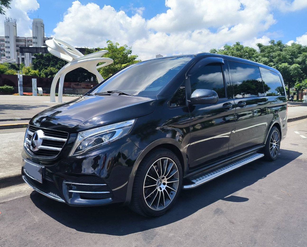 賓士 V250D 2.1柴油7速自手排8人座 #僅跑4.7萬  第1張相片