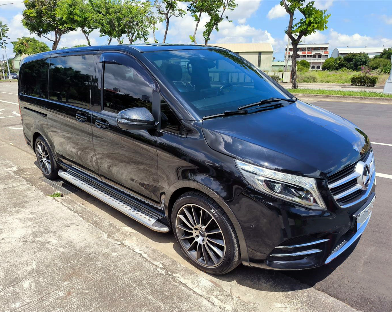 賓士 V250D 2.1柴油7速自手排8人座 #僅跑4.7萬  第3張相片