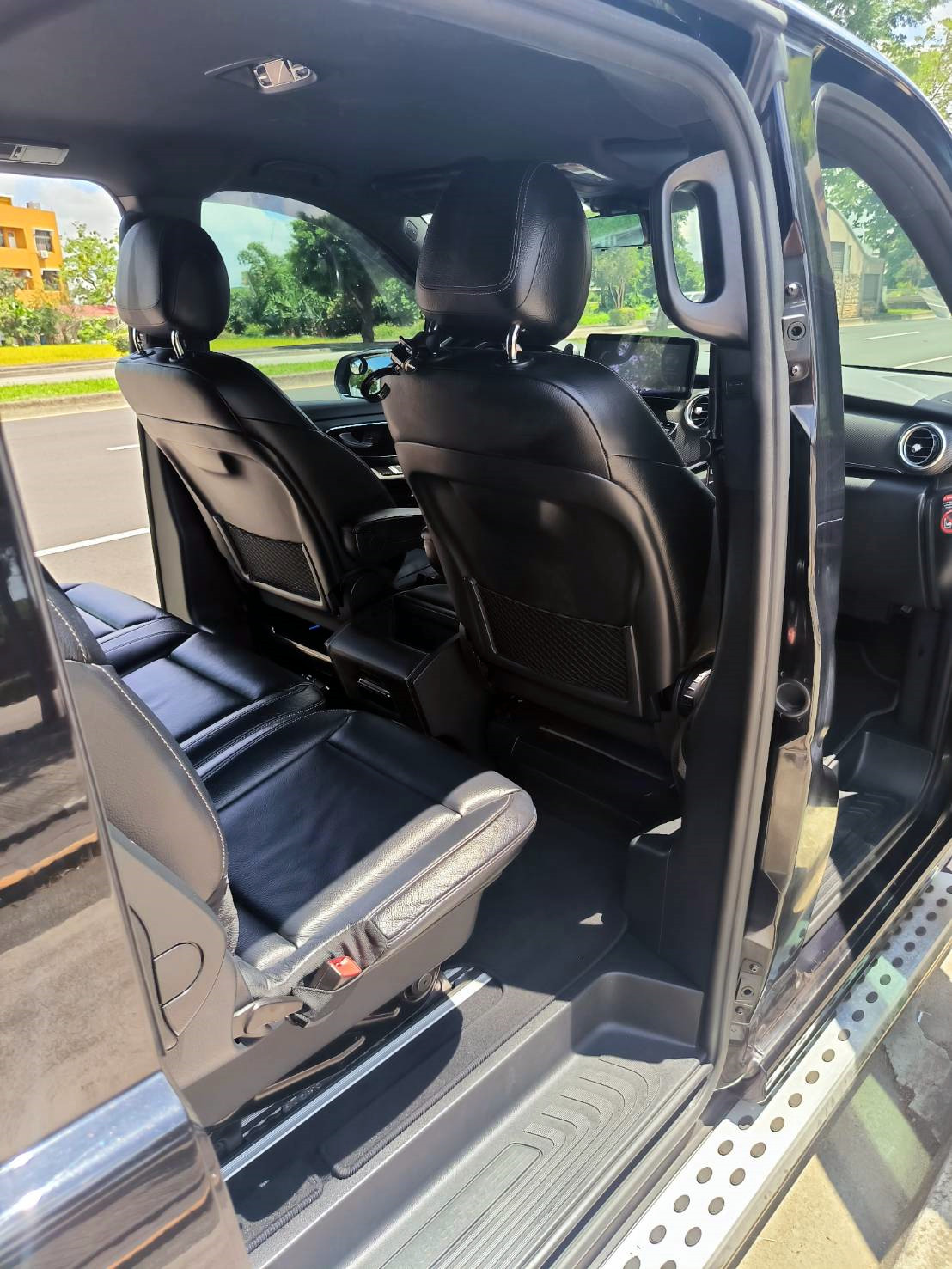 賓士 V250D 2.1柴油7速自手排8人座 #僅跑4.7萬  第5張相片