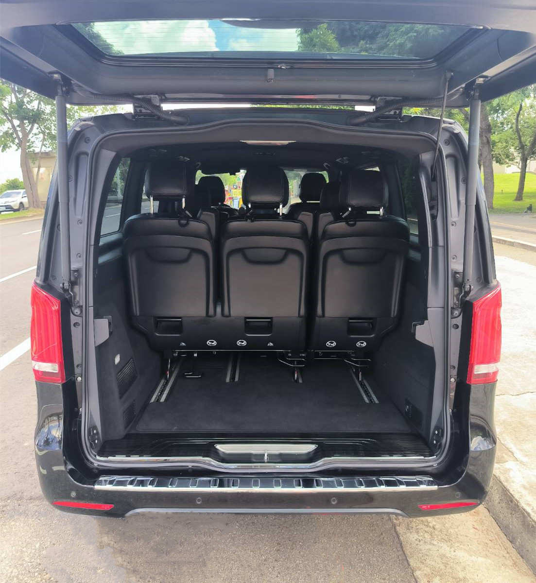 賓士 V250D 2.1柴油7速自手排8人座 #僅跑4.7萬  第8張相片