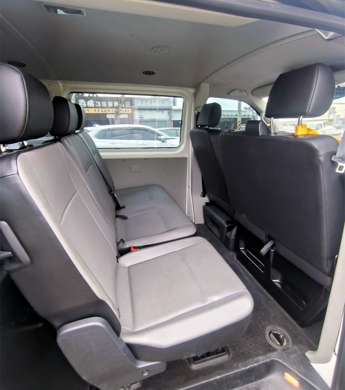 福斯T6短軸手排9人座 純自用 無待修  第5張相片